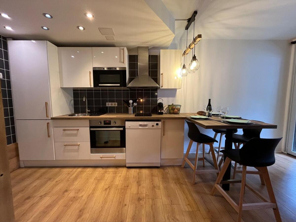 Beautiful Cozy And Fully Renovated *