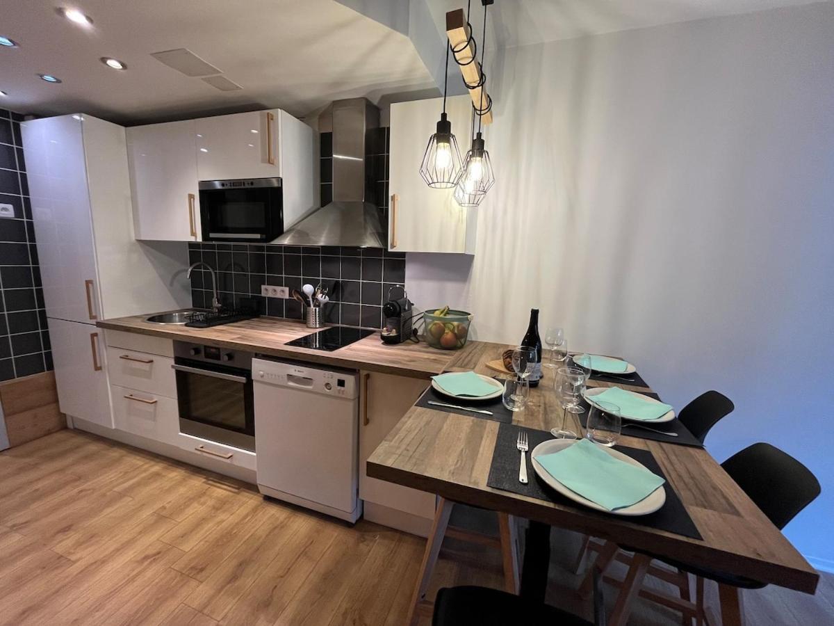 Beautiful Cozy And Fully Renovated Apartment *